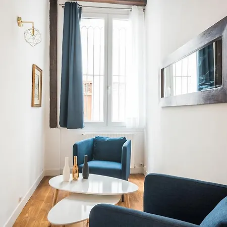 Studio Ile Saint-louis Париж
