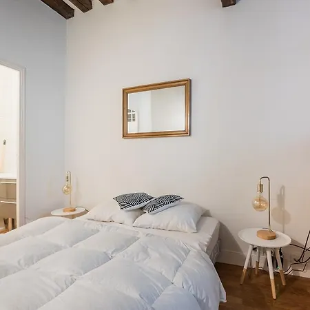 Studio Ile Saint-louis Apartment